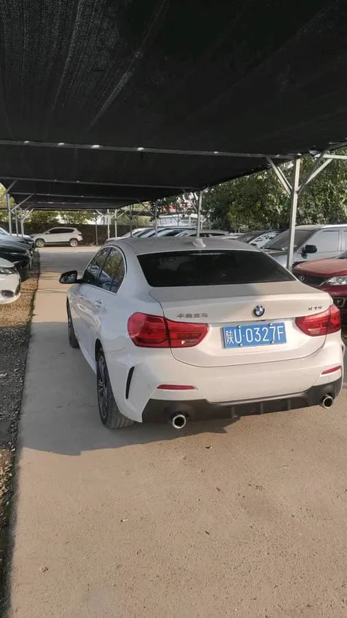 BMW 1 2021 120i M 4