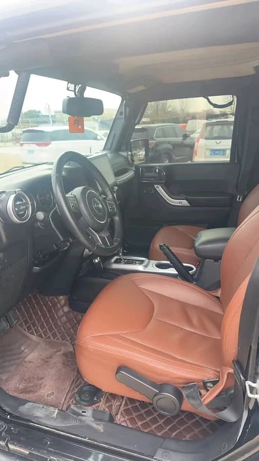 Jeep 2015 2.8TD Sahara 6