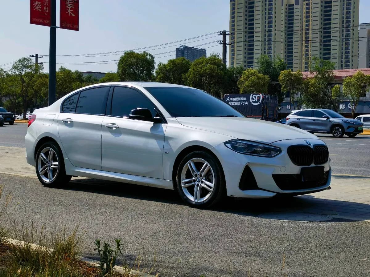 BMW 1 2023 120i M 3