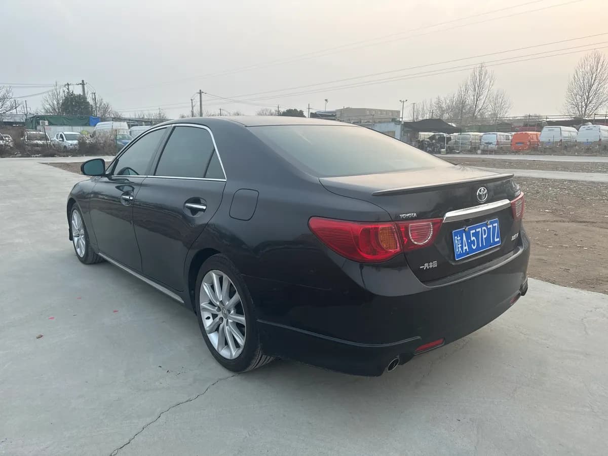 Toyota 2010 2.5V 6