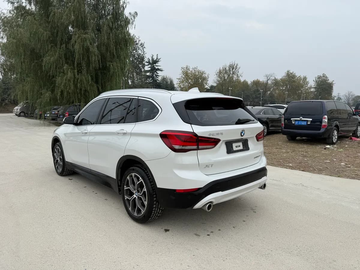 BMW X1 2021 sDrive25Li 4