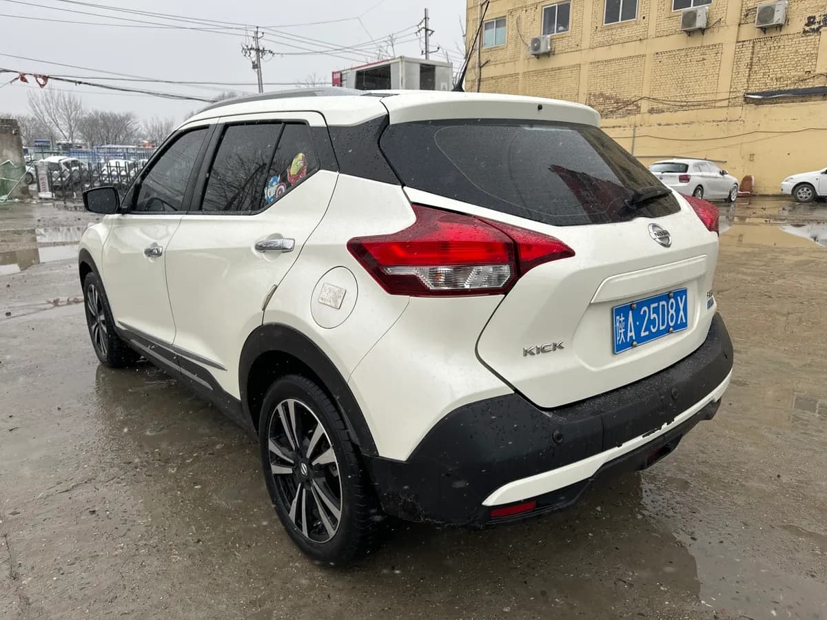 Nissan 2019 1.5L CVT 6
