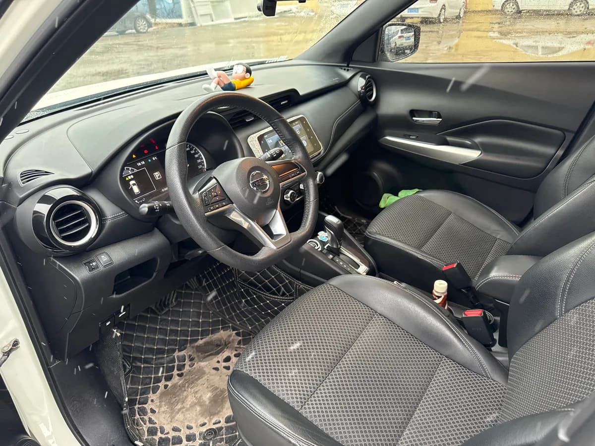 Nissan 2019 1.5L CVT 7