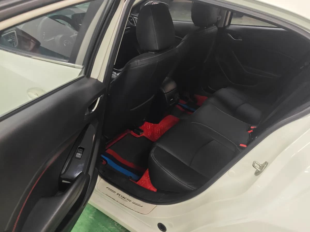 Mazda 3 2017 1.5L V 9