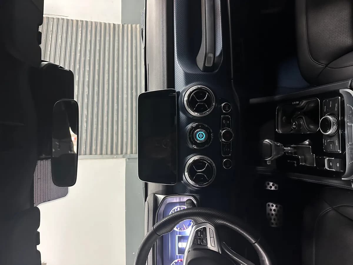 BAIC BJ40 2019 PLUS 2.3T VI 10
