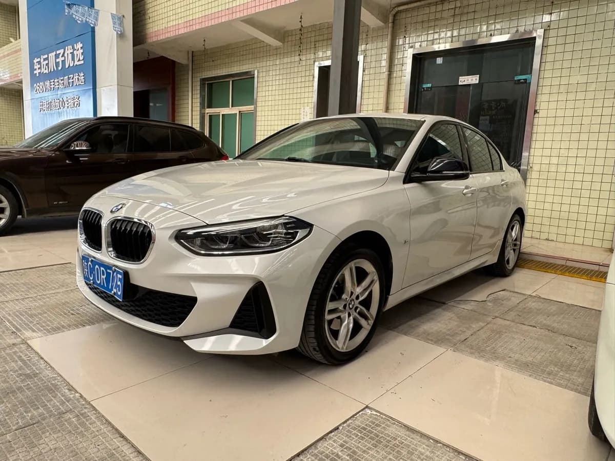 BMW 1 2020 120i M