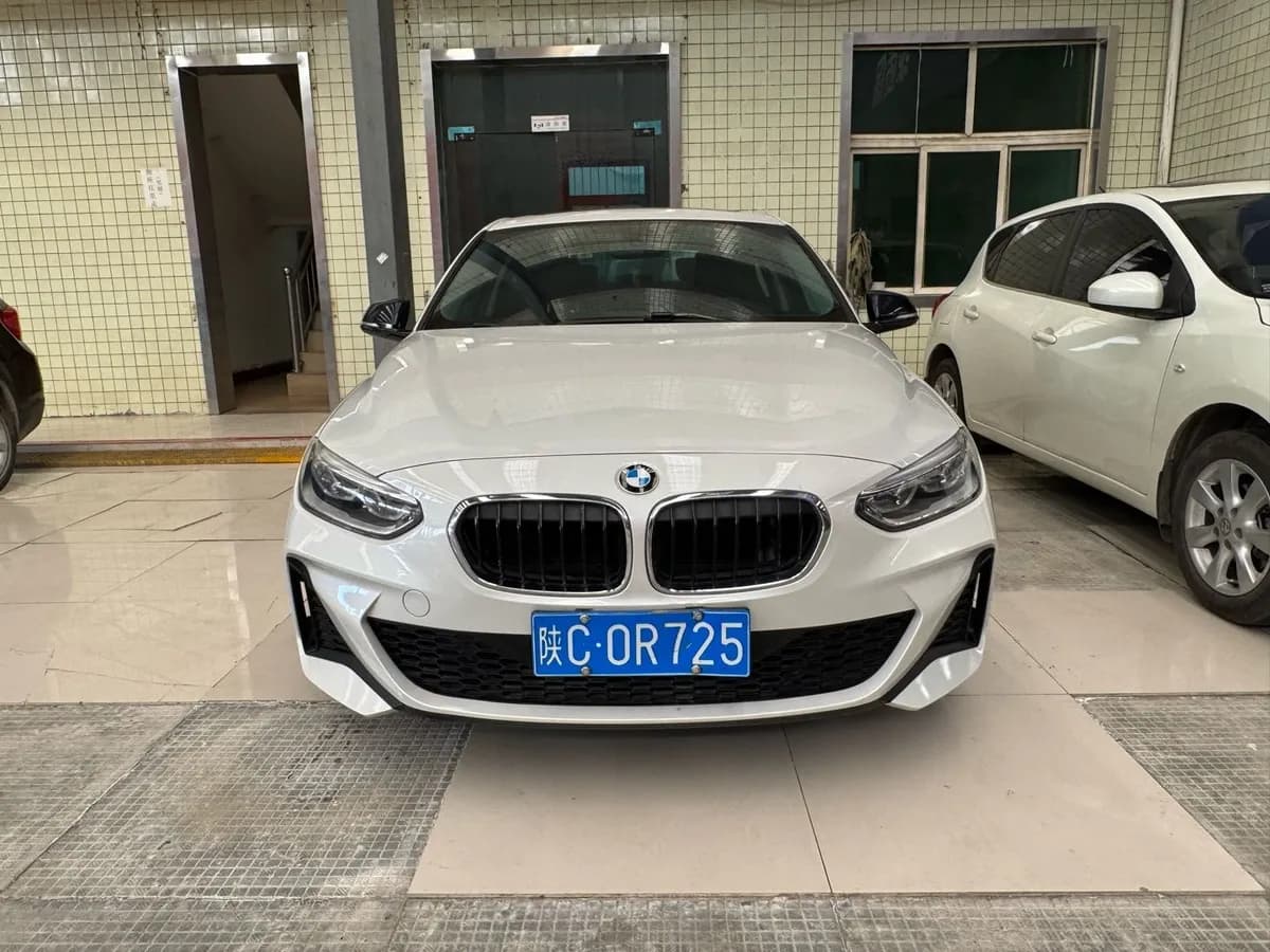 BMW 1 2020 120i M 2
