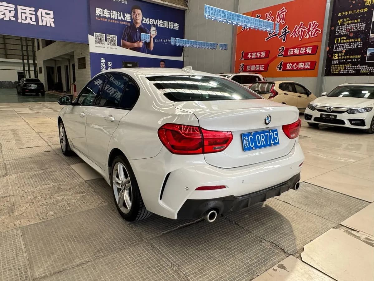 BMW 1 2020 120i M 6