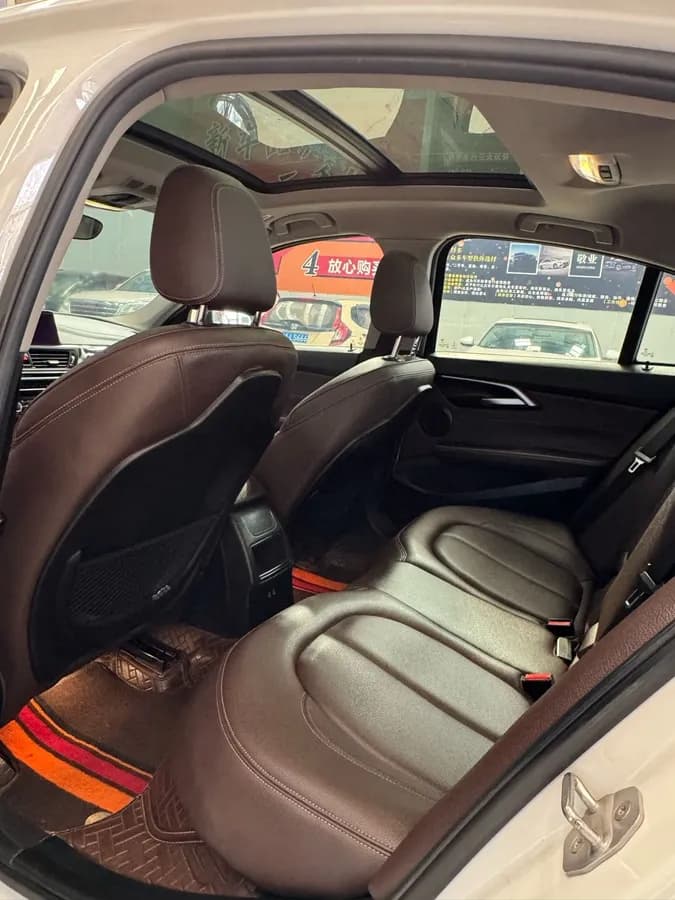 BMW 1 2020 120i M 9