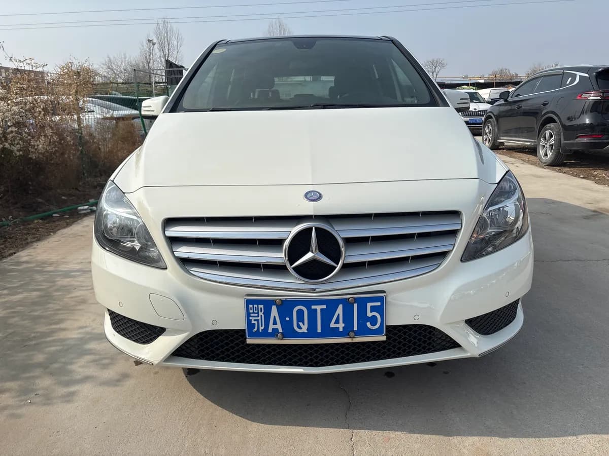Mercedes-Benz B 2012 B 180 2