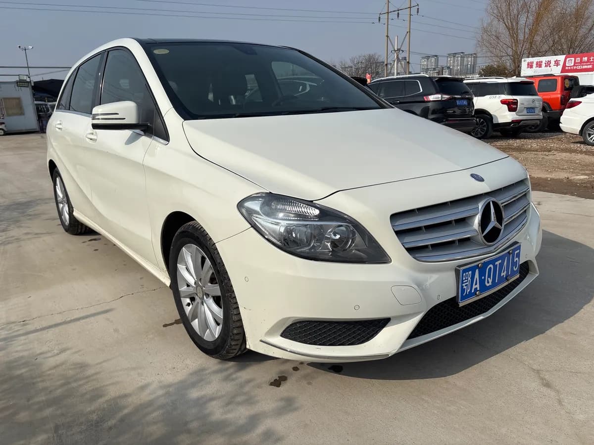 Mercedes-Benz B 2012 B 180 3