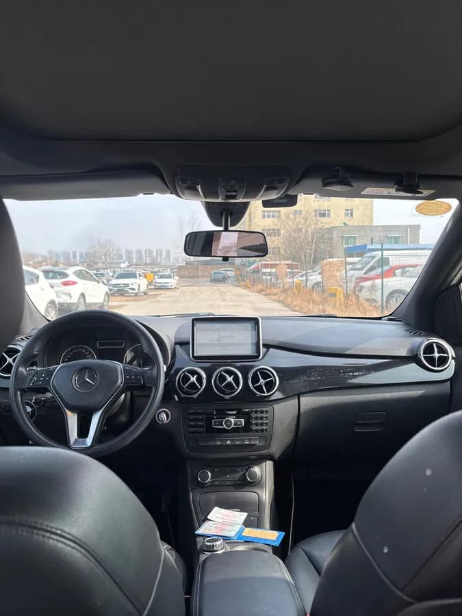 Mercedes-Benz B 2012 B 180 8