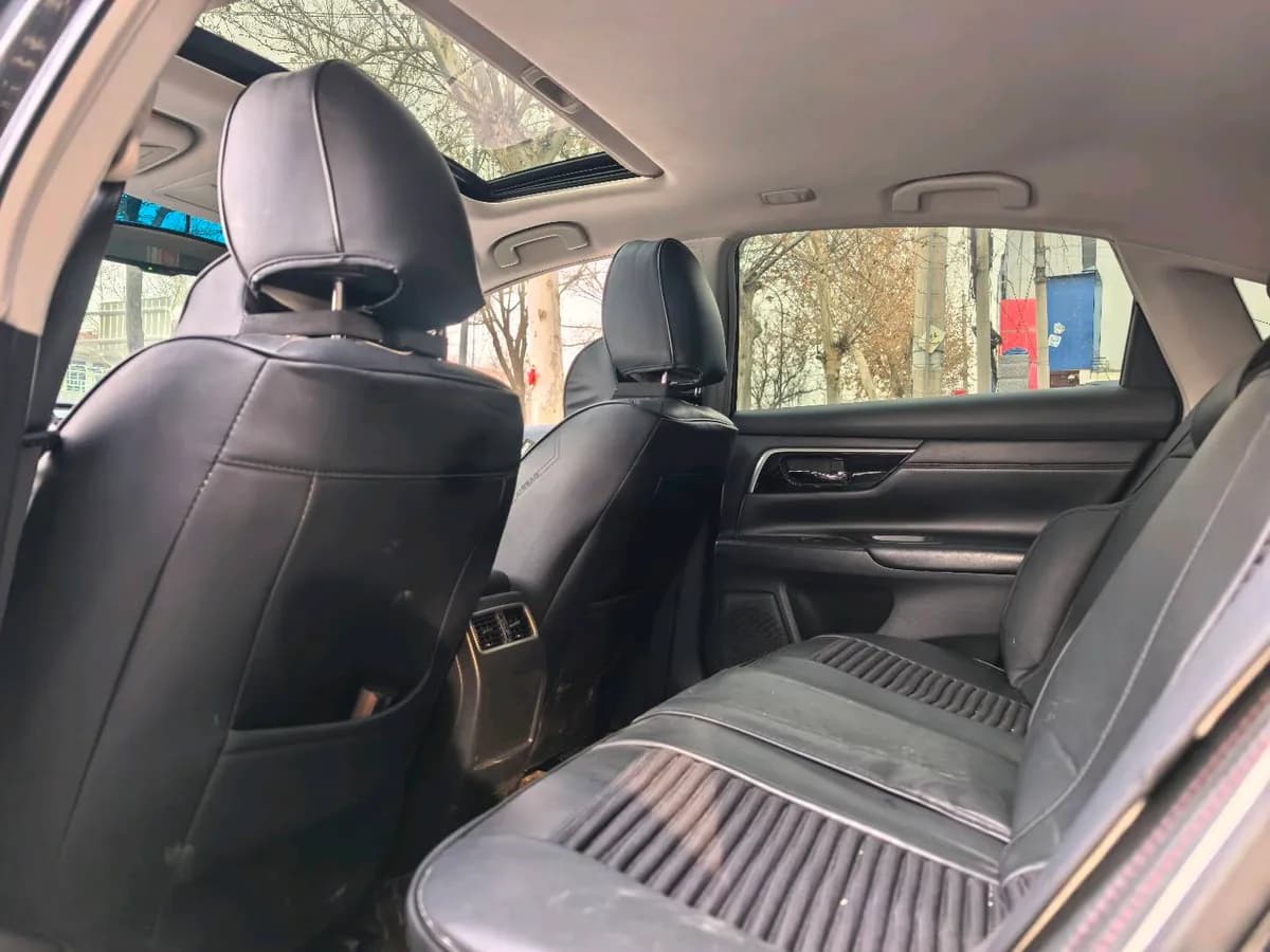 Nissan 2018 2.0L XL 8