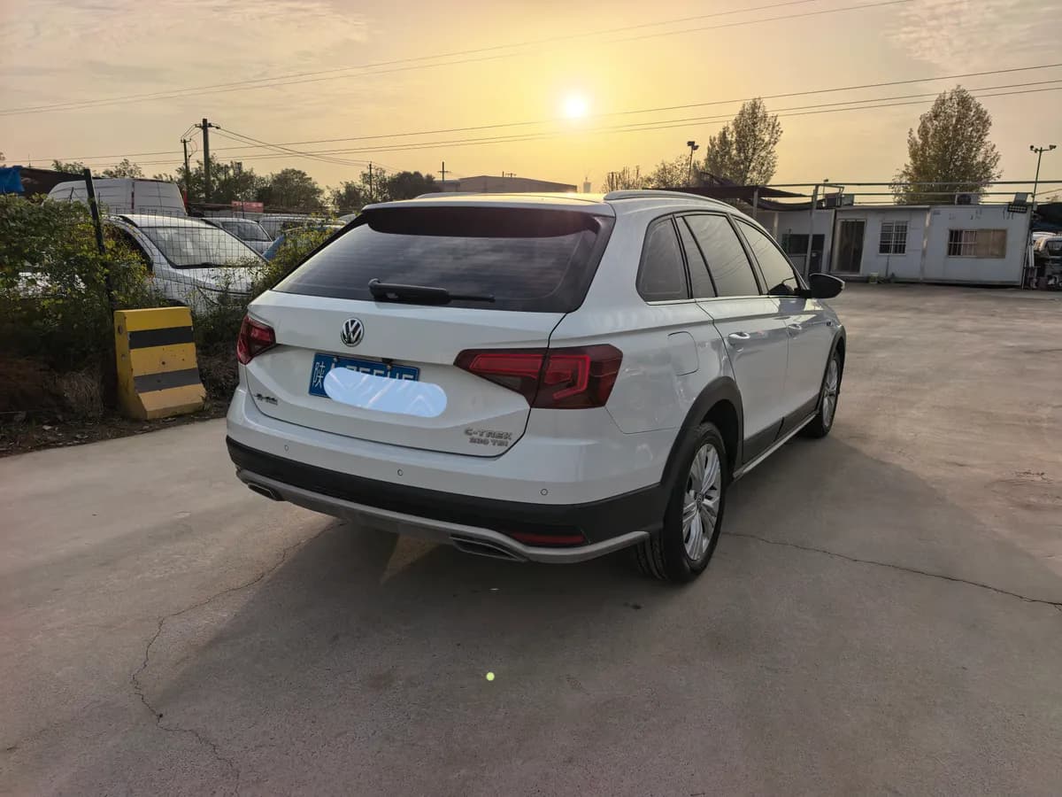 Volkswagen C-TREK 2020 1.5L 9