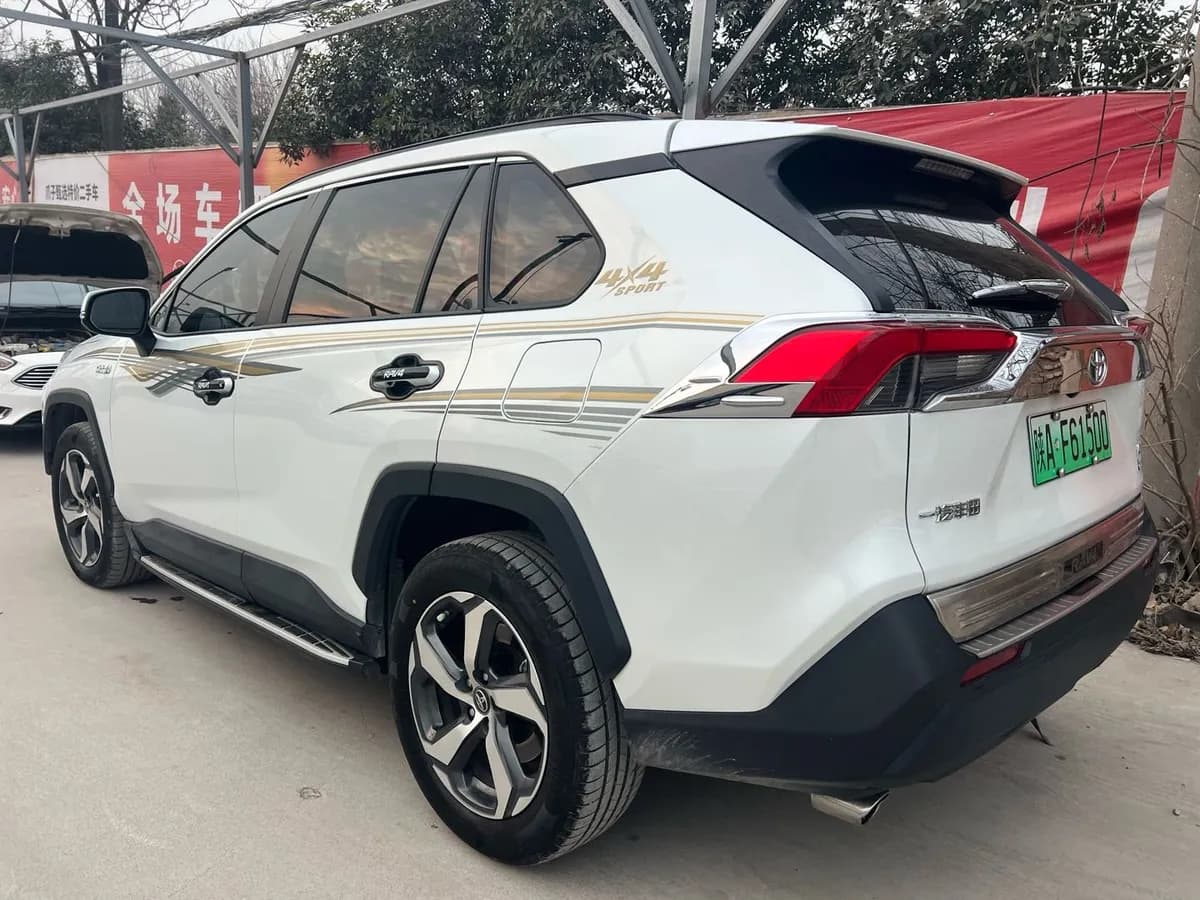 Toyota RAV4 E+ 2021 2.5L Pro 6