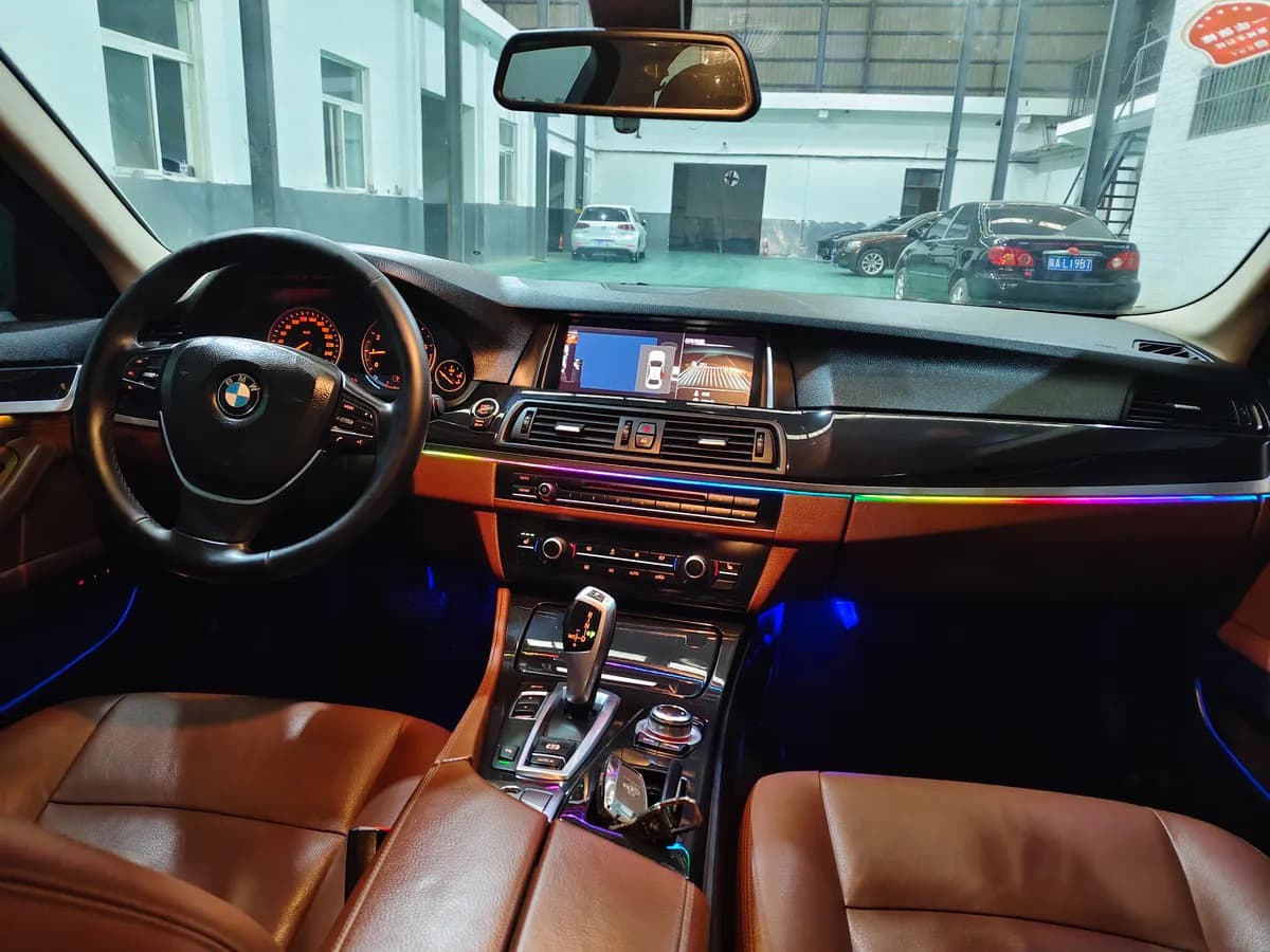 BMW 5 2017 520Li 7