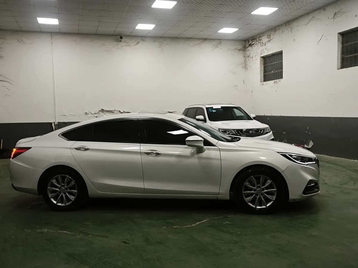 Hongqi H5 2019 30TD 4