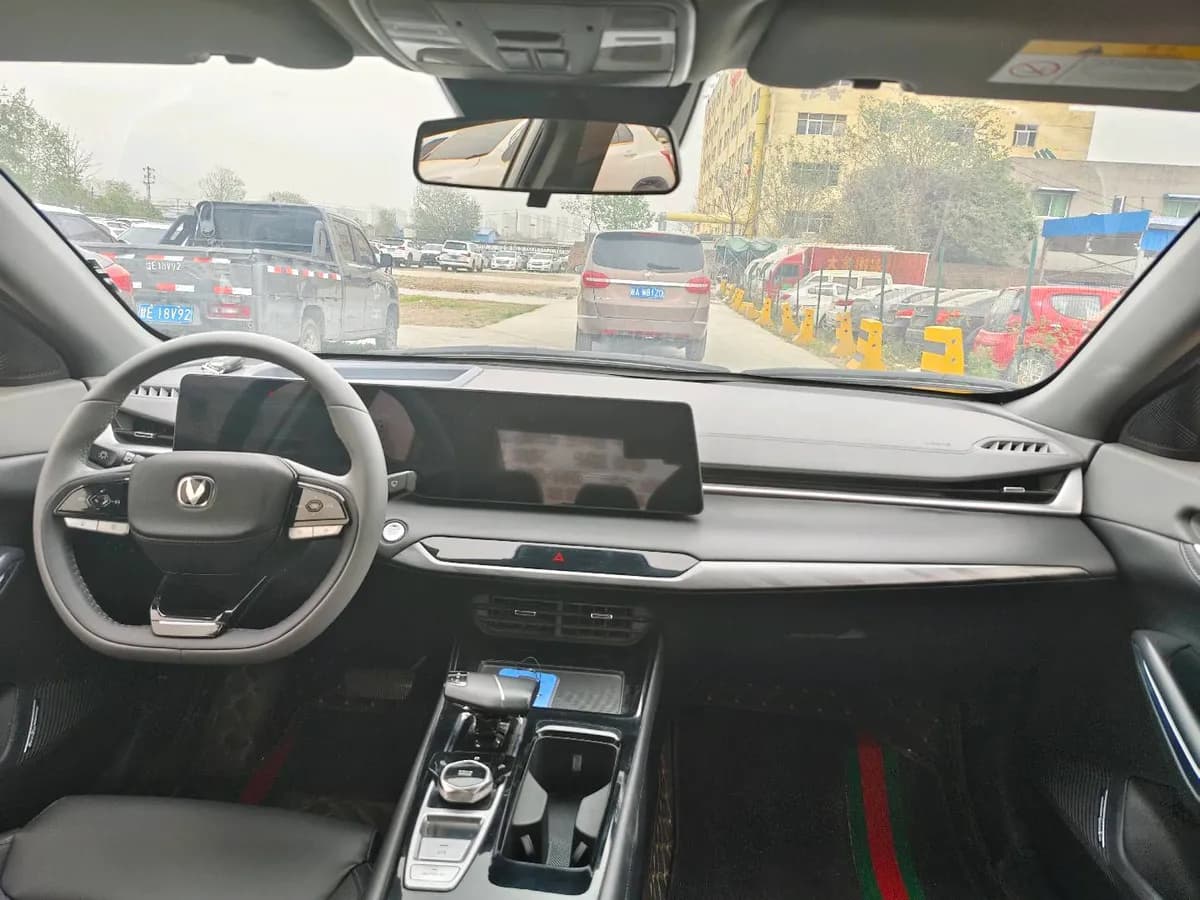 Changan PLUS 2023 1.5T DCT 7