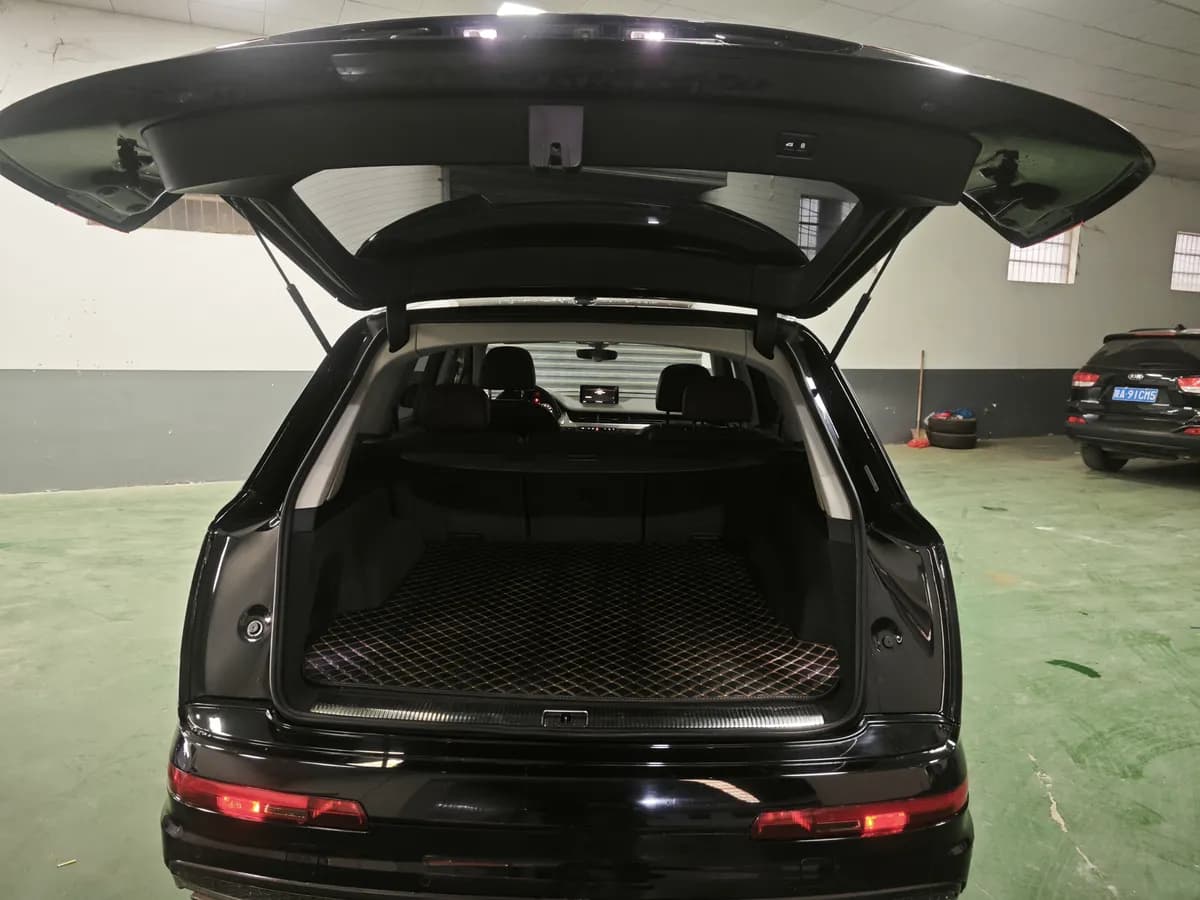Audi Q7 ( ) 2016 40 TFSI S line 9