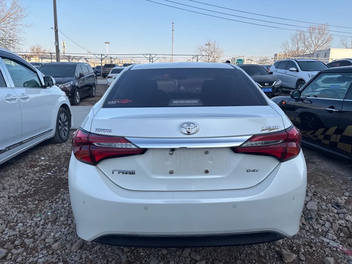 Toyota 2017 185T CVT V 5