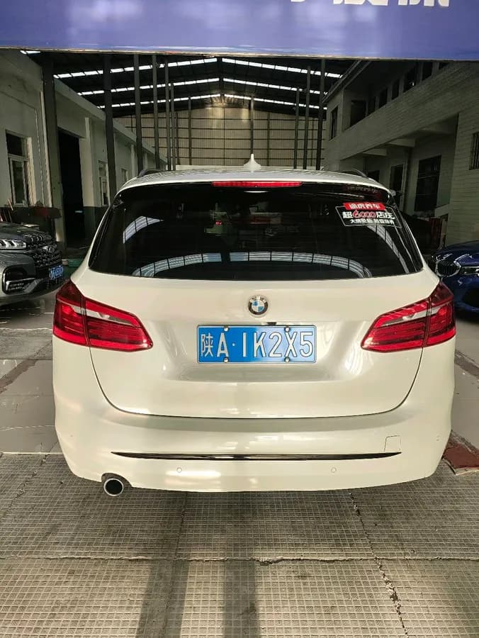BMW 2 2016 218i 9