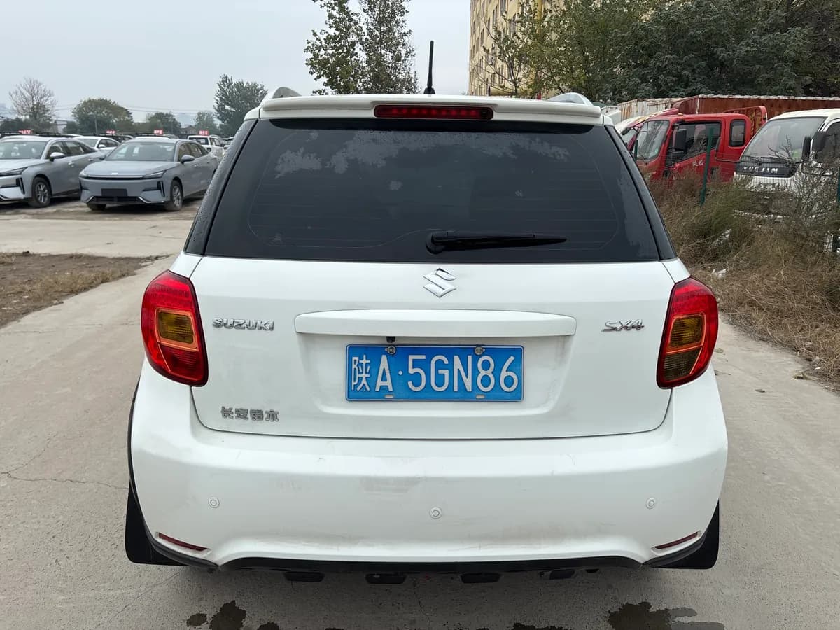 Suzuki SX4 2013 1.6L 5