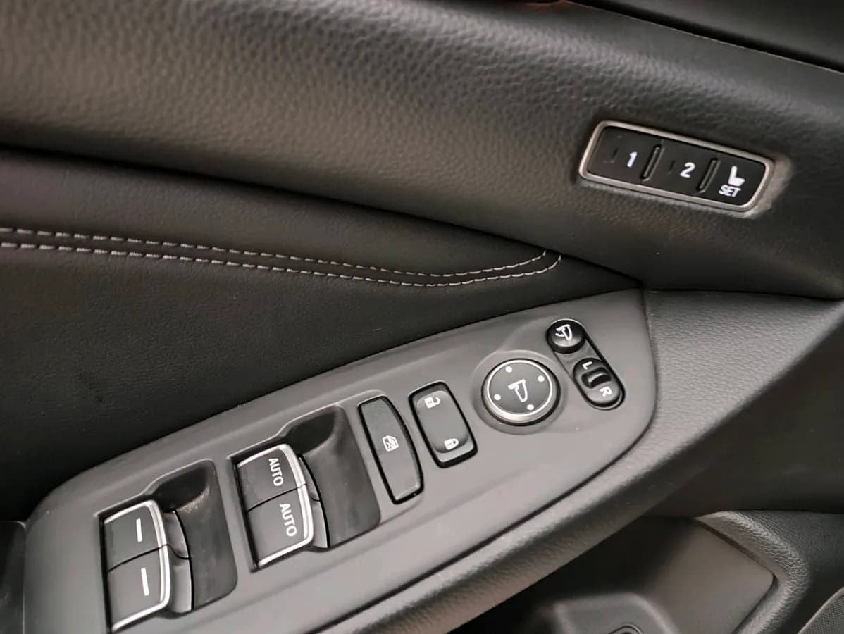 Honda 2018 · 2.0L VI 8