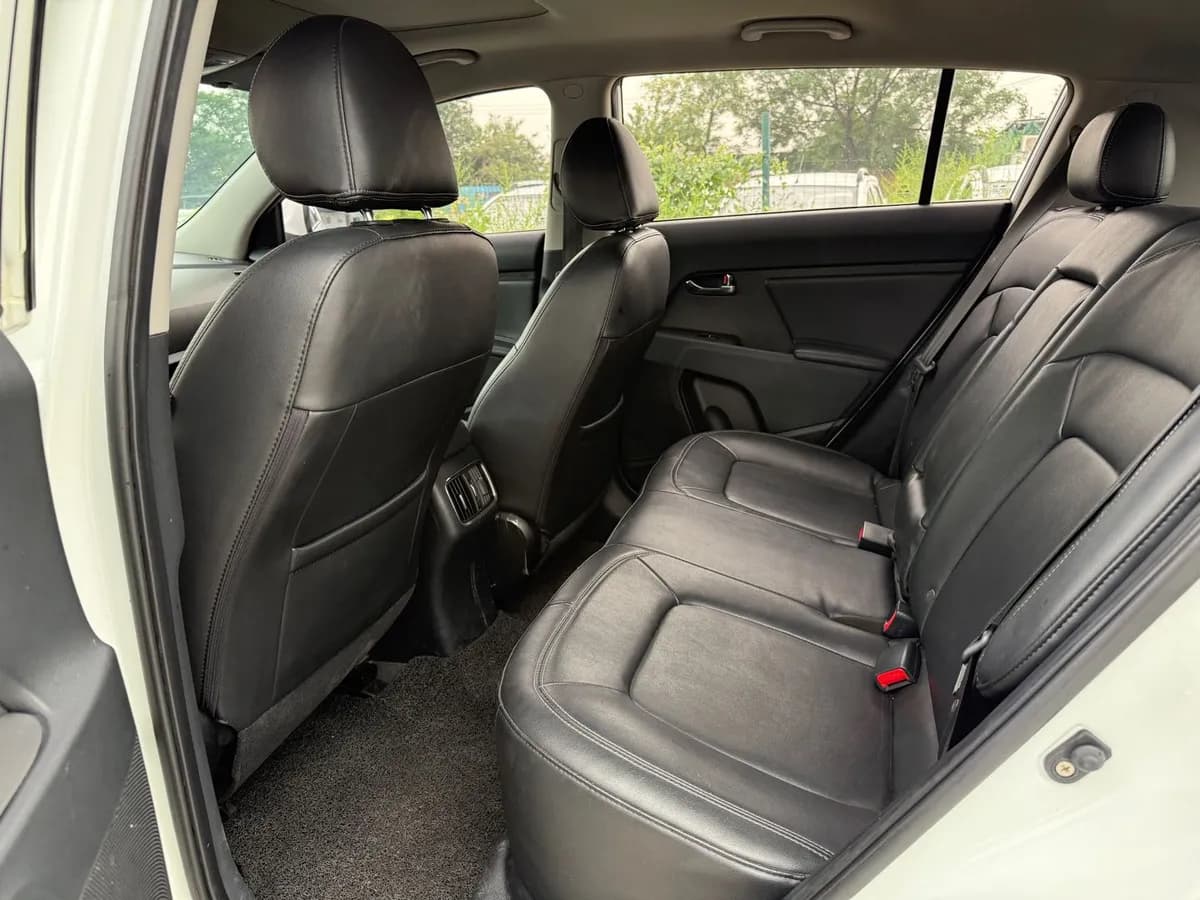 Kia 2015 2.0L GLS 9