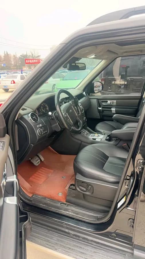 Land Rover 2016 3.0 SC V6 SE 4