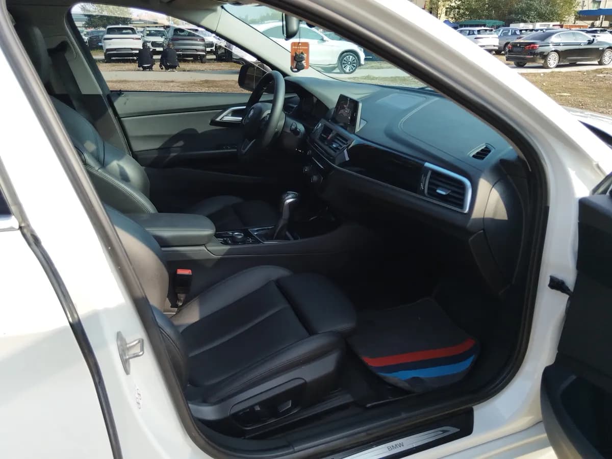 BMW 1 2018 118i 7