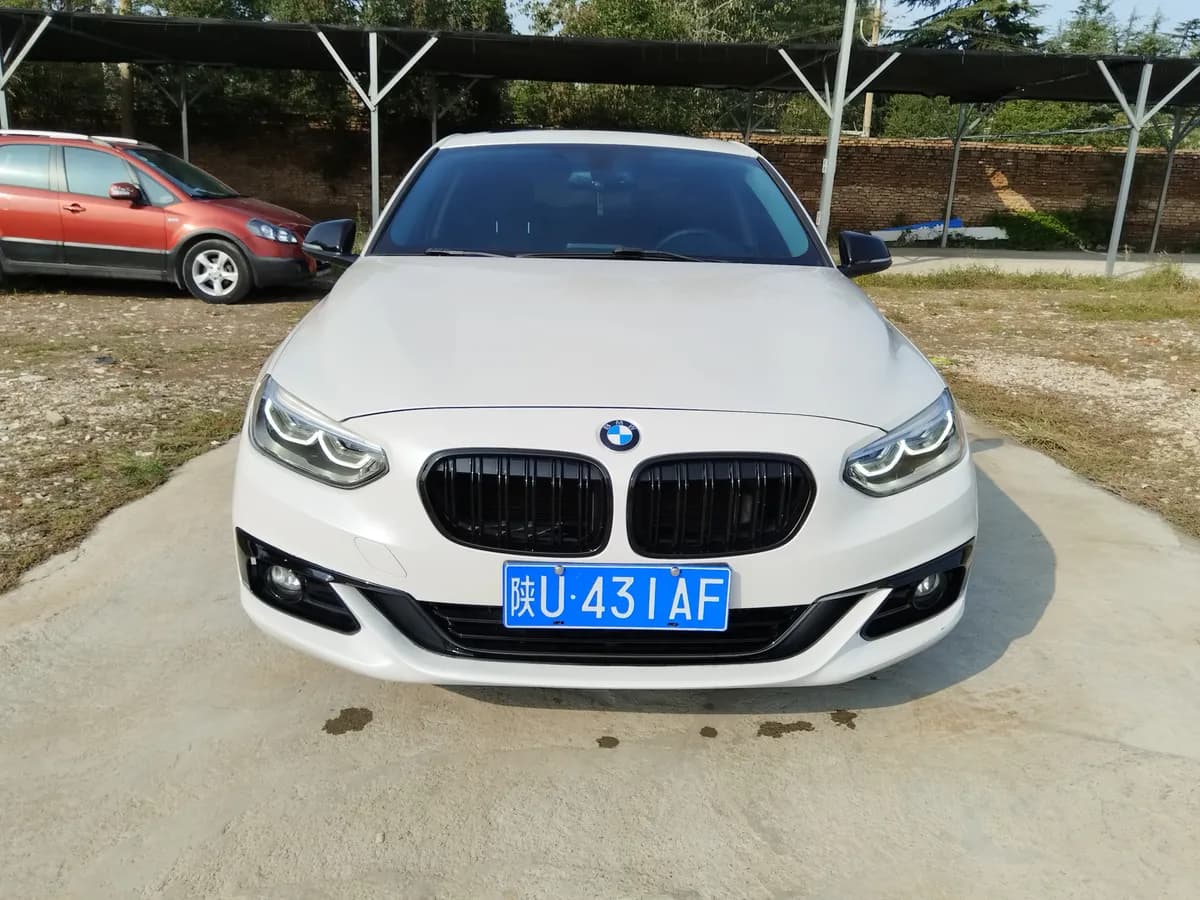 BMW 1 2018 118i 8
