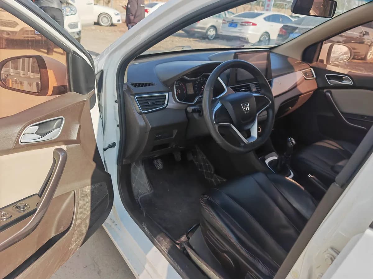 Baojun 310W 2017 1.5L V 3