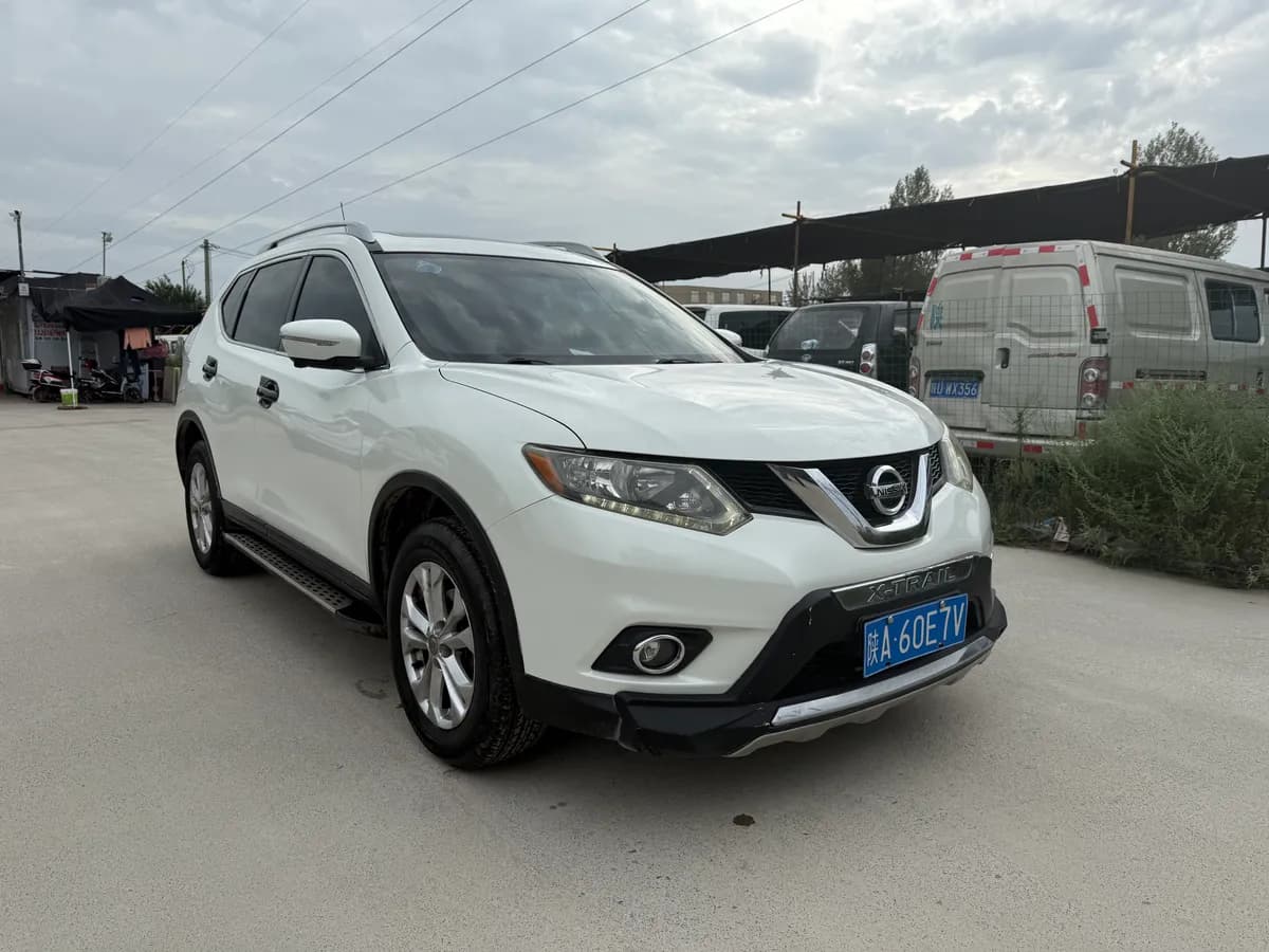 Nissan 2014 2.5L CVT 4WD 3
