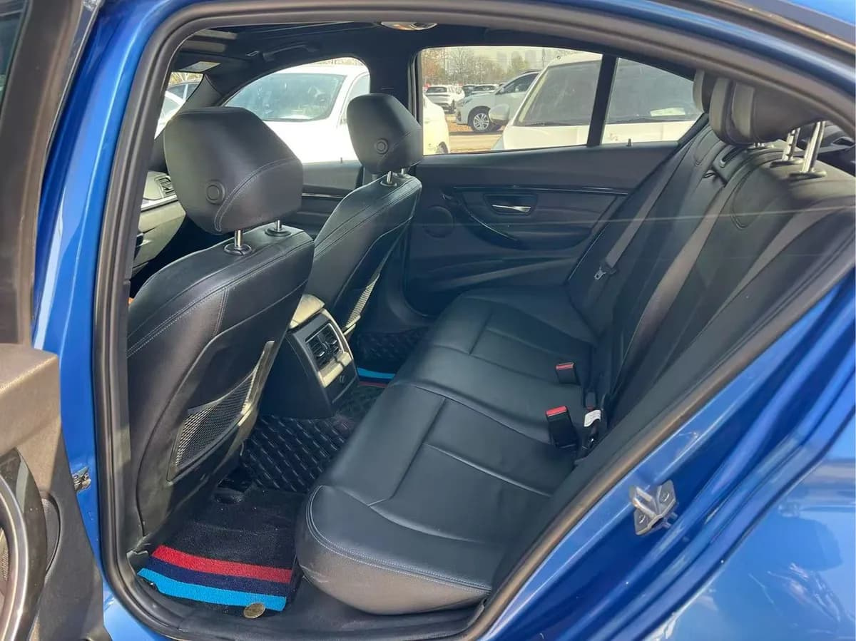 BMW 3 2018 320i M 4