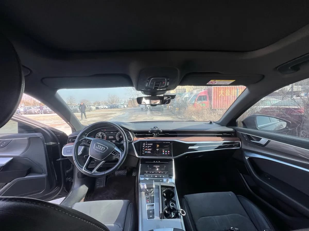 Audi A6L 2021 45 TFSI quattro 9