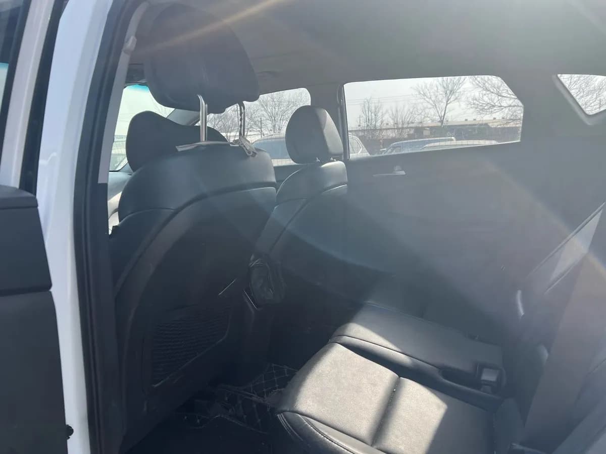 Hyundai 2015 1.6T 8