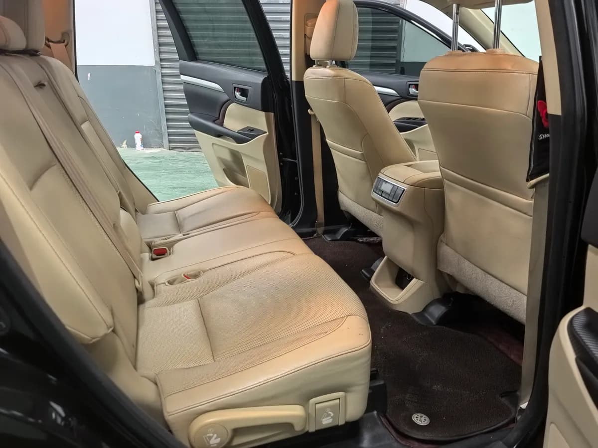 Toyota 2015 2.0T 7 9