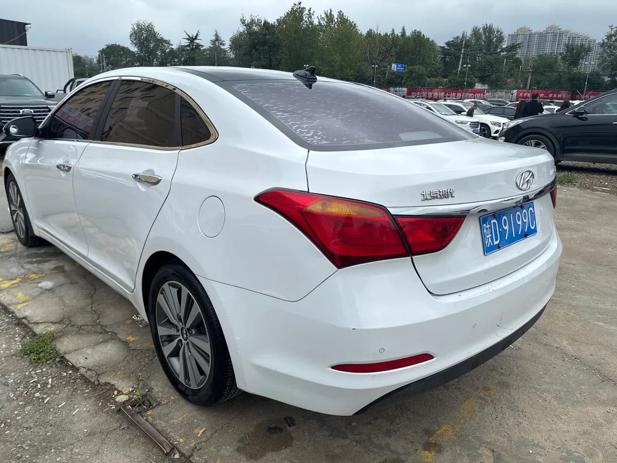 Hyundai 2016 1.8L GLS 4