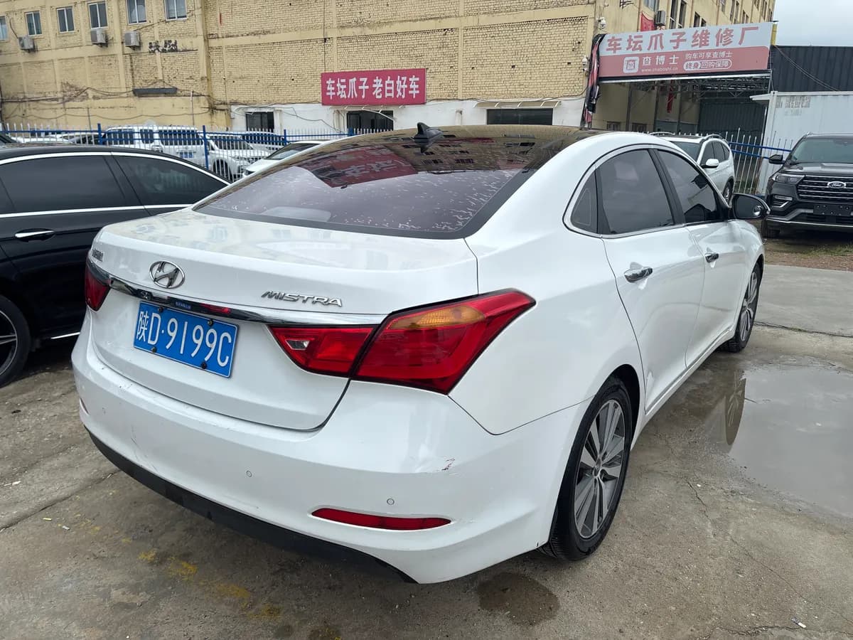 Hyundai 2016 1.8L GLS 6