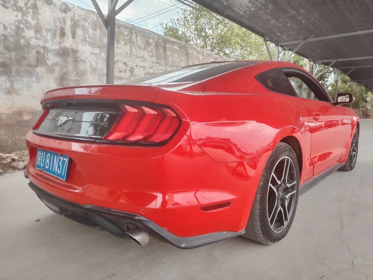 Ford Mustang ( ) 2018 2.3L EcoBoost 6