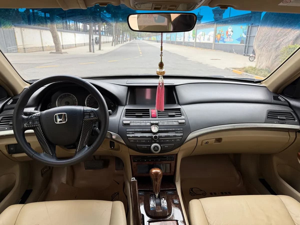 Honda 2011 2.4L EXL Navi 7