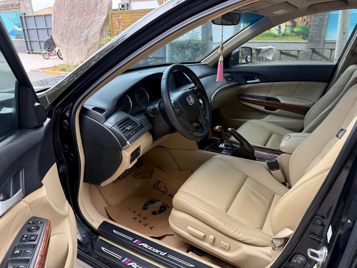 Honda 2011 2.4L EXL Navi 8