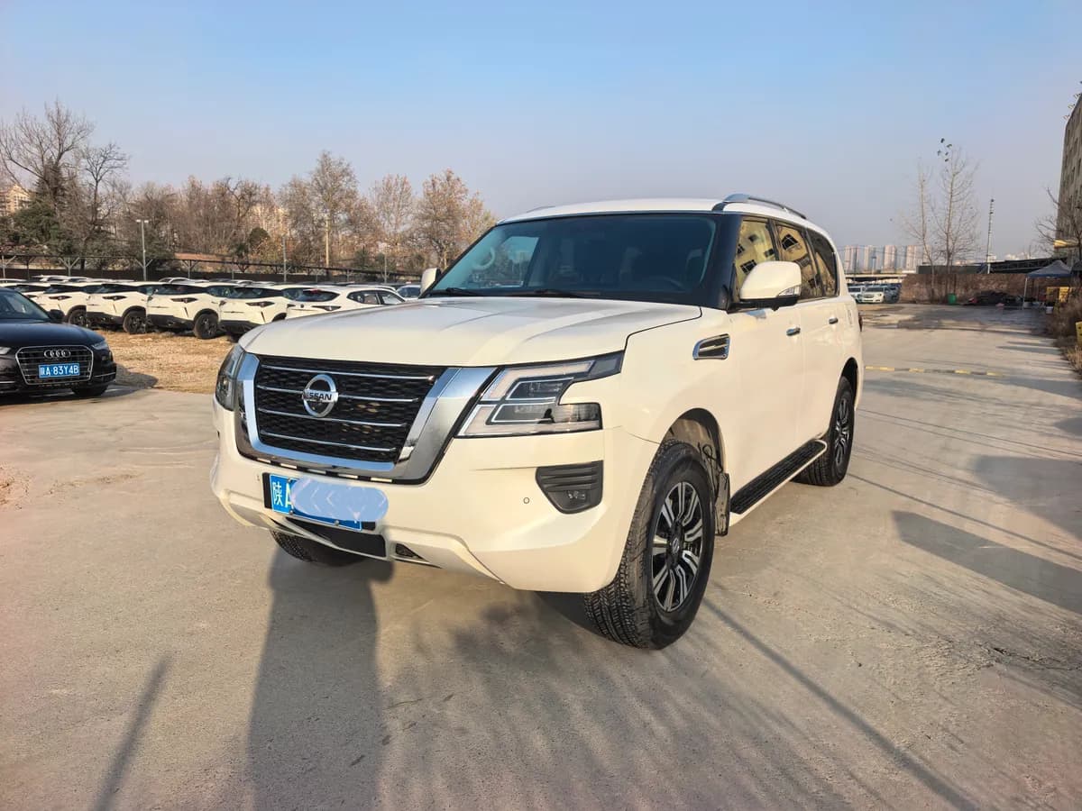 Nissan ( ) 2020 Y62 4.0 XE