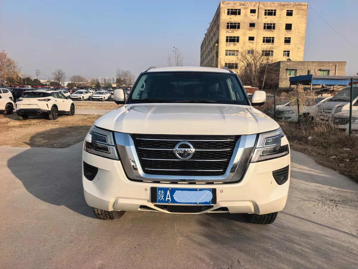 Nissan ( ) 2020 Y62 4.0 XE 2