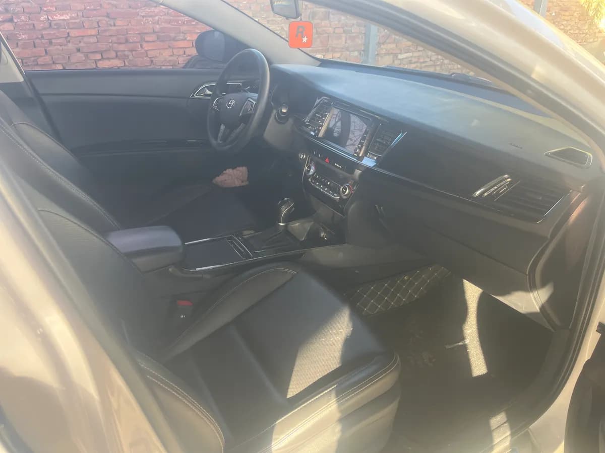 Hyundai 2017 1.6T GLS V 3