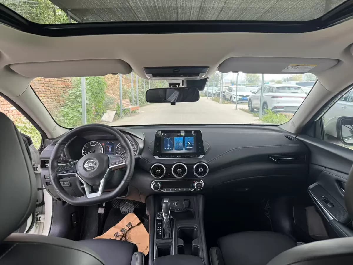 Nissan 2020 1.6L XL CVT 9