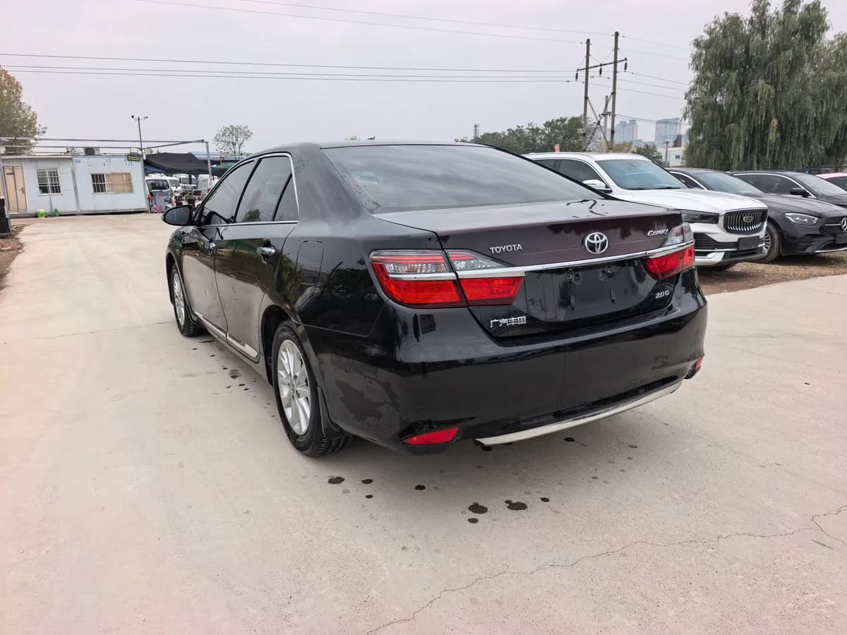 Toyota 2016 2.0G 7
