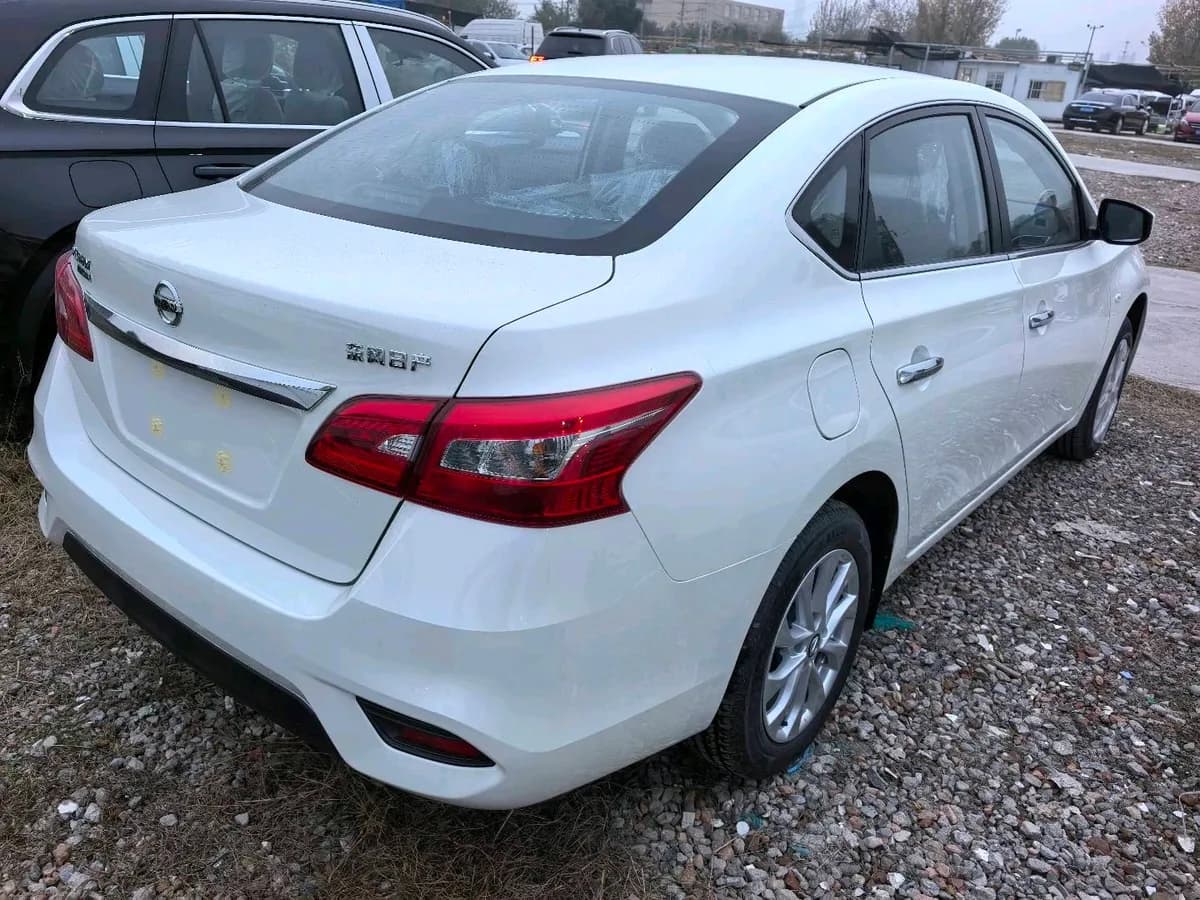 Nissan 2024 1.6XE CVT 3