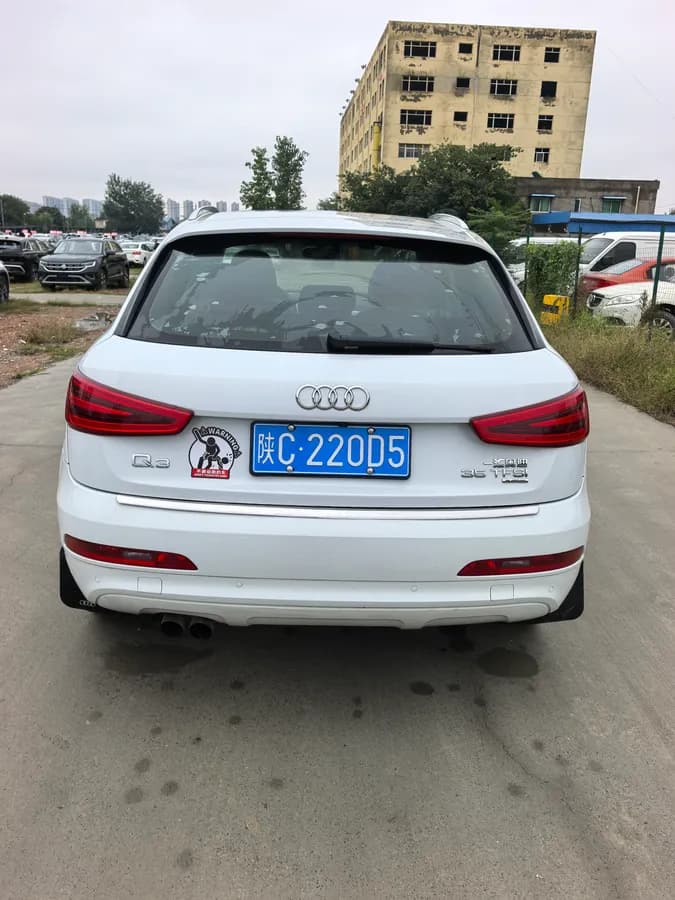 Audi Q3 2015 35 TFSI quattro 9