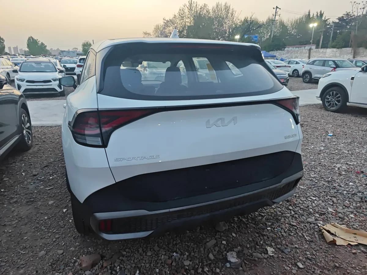 Kia 2023 1.5T 4
